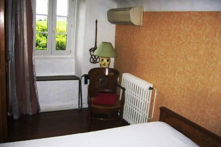 Location de vacances pour 4 personnes, avec terrasse ainsi que piscine et jardin, animaux acceptés à Hasparren - 2