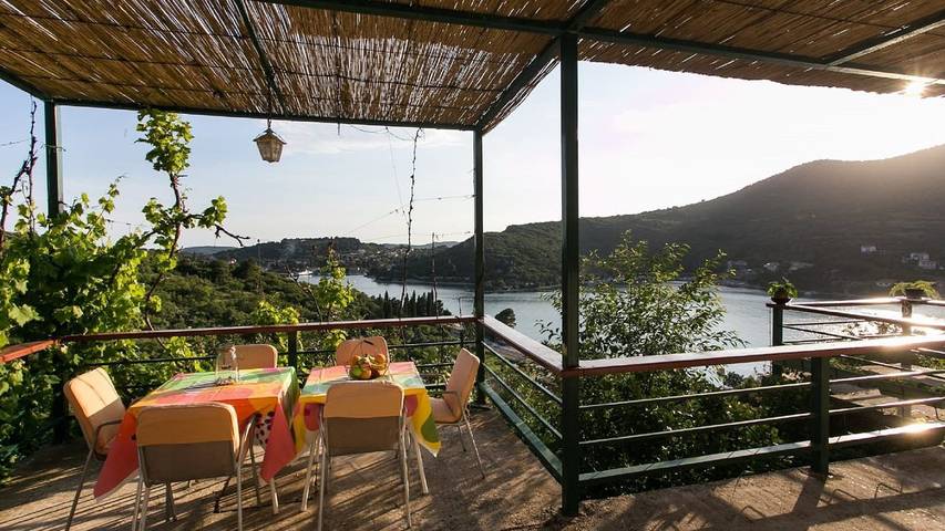 Ferienwohnung für 4 Personen, mit Terrasse in Zaton