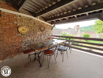 Gîte pour 5 personnes, avec jardin ainsi que terrasse et piscine à Saint-Médard