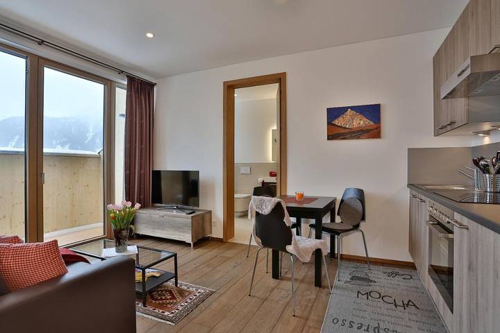 Hôtel pour 4 personnes, avec terrasse et sauna ainsi que jardin et piscine, animaux acceptés à Serfaus - 3