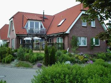 Ferienhaus für 4 Personen, mit Whirlpool und Balkon in Diedrichshagen