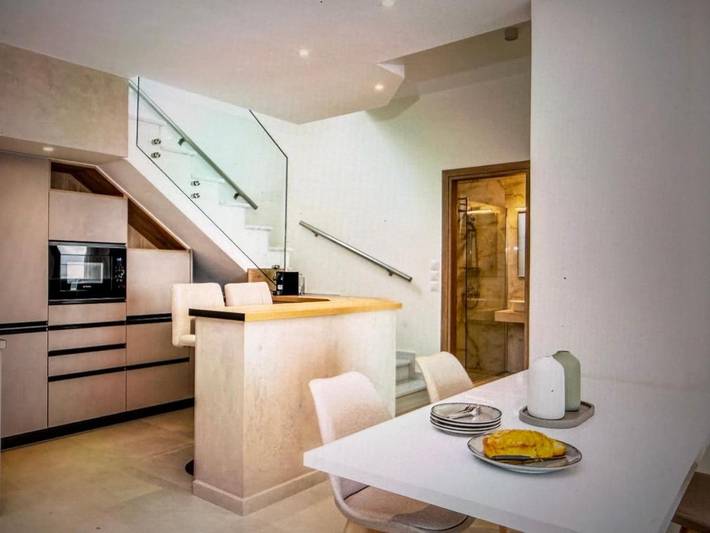 Villa per 6 persone, con Piscina e Panorama a Desenzano del Garda