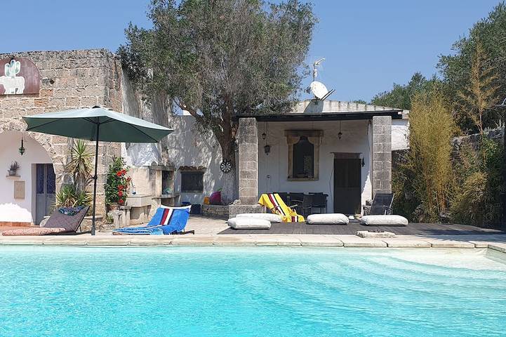 Stone Villa mit privatem Pool und Garten in Corigliano d'Otranto, Lecce Provinz
