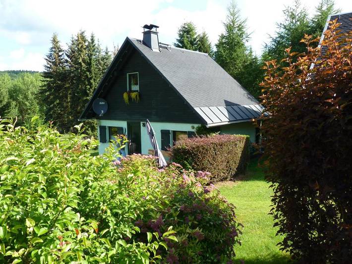 Ferienhaus für 4 Personen, mit Terrasse und Garten sowie Pool und Ausblick in Altenberg - 2