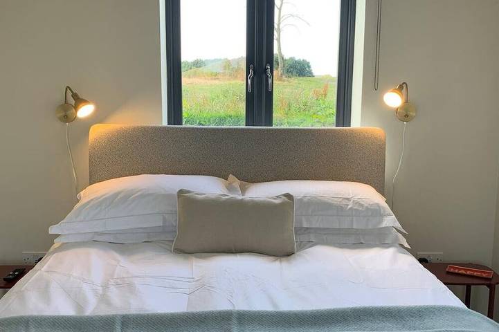 Peaceful Countryside Retreat in Northamptonshire with Wood Fired Hot Tub in Northamptonshire