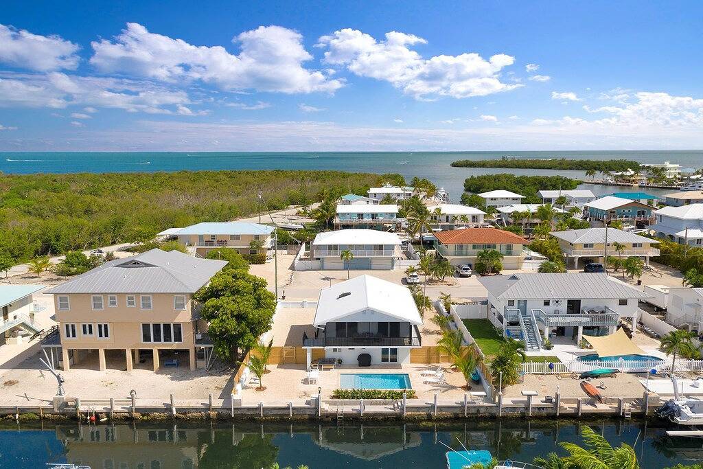 Reopen~Feb 28-Mar 7, 2026~300/Night~Ice Machine~Pool~ Close To Open Gulf Water~ in Marathon, Monroe County