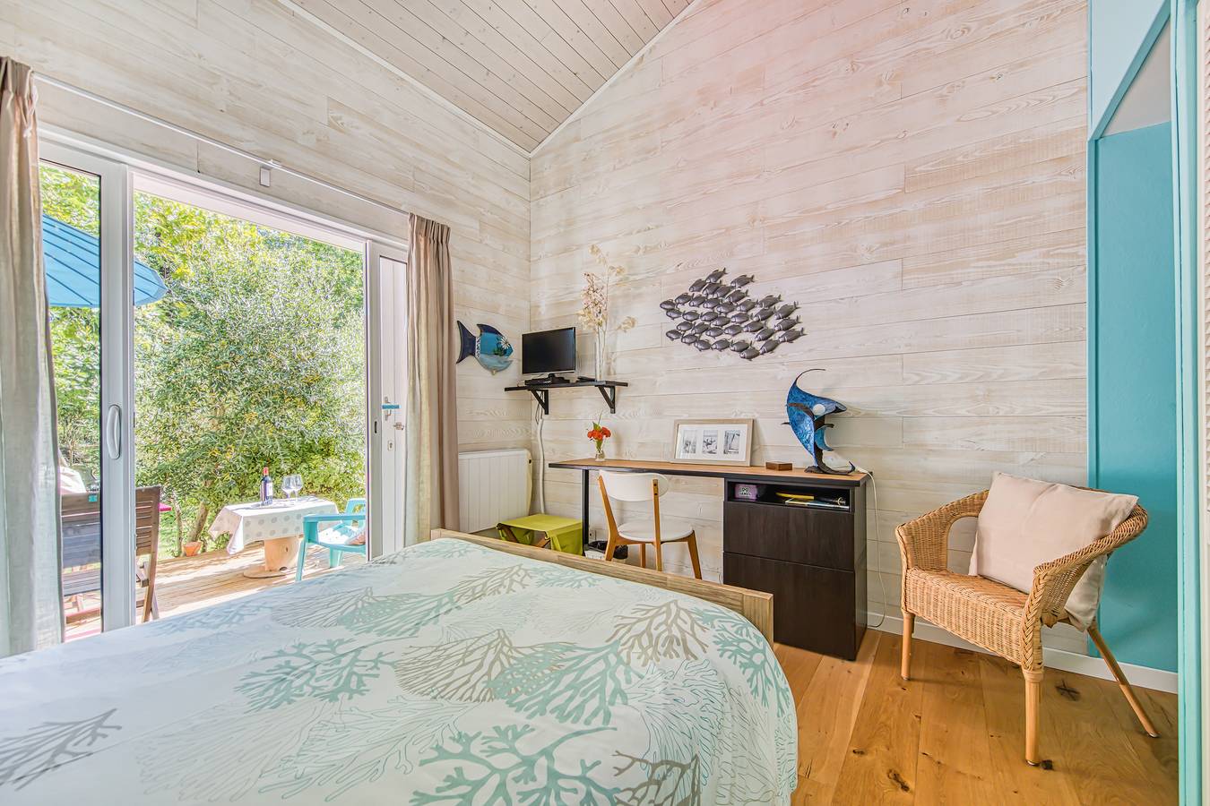 Chambre d’hôtes « La Côte d’Argent Océane » met privé terras, privé tuin en Wi-Fi in Le Porge, Lesparre-Médoc en omgeving