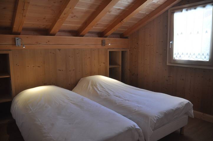 Chalet "Le Villard Samoens" avec vue sur les montagnes, terrasse privée et Wi-Fi in Samoëns, Région de Bonneville