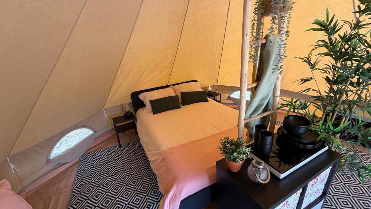 Glamping La Yurta nel Verde luxe Belltent in Torino di Sangro, Chieti Provinz
