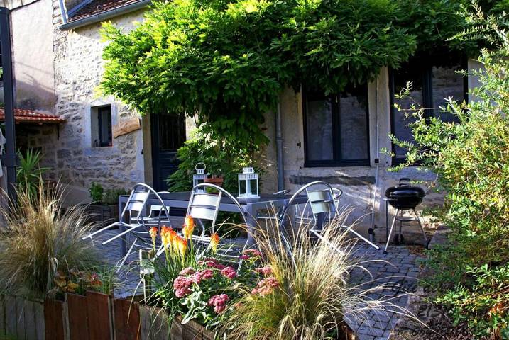Maison de vacances pour 5 personnes, avec Terrasse à Bèze (homonymie)