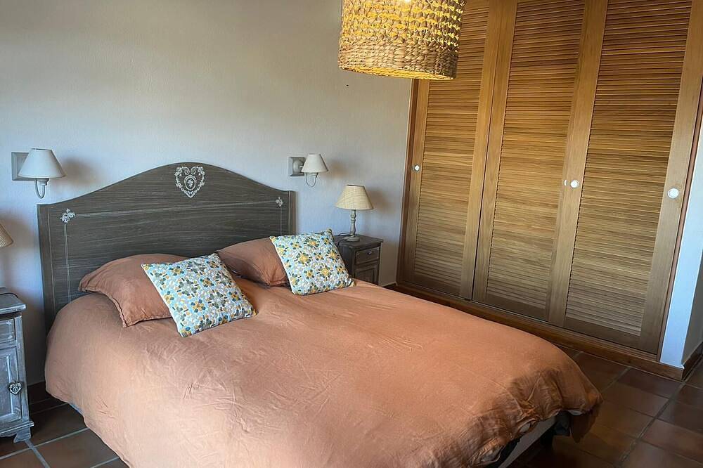 A 300 m des plages et du centre, Villa avec vue mer et piscine. Le top Le Calme in Bormes-les-Mimosas, Parc national de Port-Cros