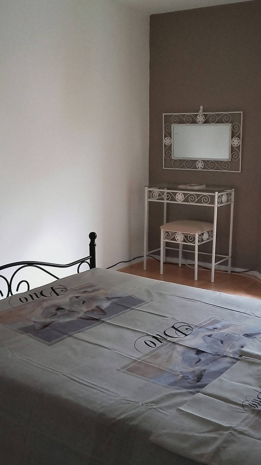 Apartamento entero, Apartamento 'Oasis T3' con terraza compartida, jardín privado y Wi-Fi in Villeurbanne, Lyon region