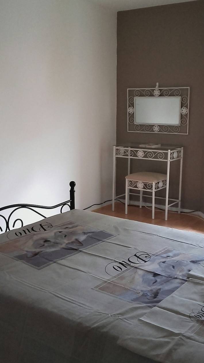 Apartamento entero, Apartamento 'Oasis T3' con terraza compartida, jardín privado y Wi-Fi in Villeurbanne, Lyon region
