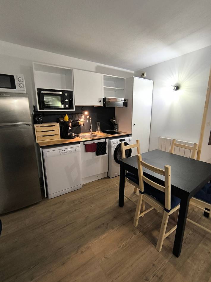 Apartamento entero, Estudio 'Studio tout équipé' con piscina y zona de bienestar in Jausiers, Parque nacional de Mercantour