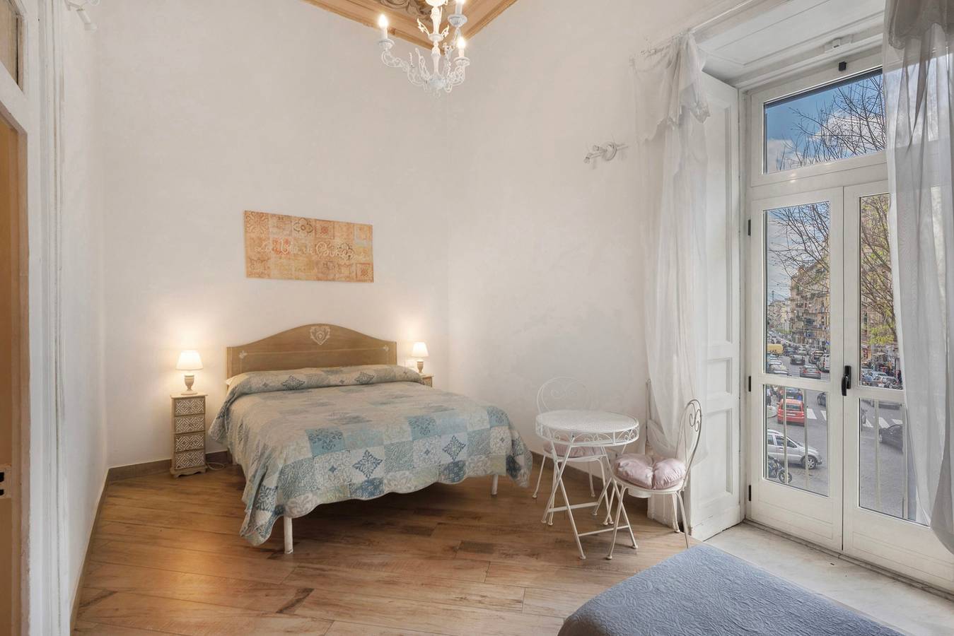 Appartamento 'Romantico Monolocale In Pieno Centro' con balcone, Wi-Fi e aria condizionata in Napoli, Napoli e dintorni