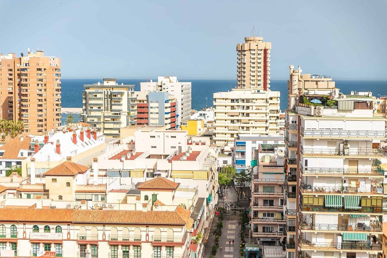 Entire apartment, Blue Sky View Apartment with Wi-Fi in Fuengirola Centre, Fuengirola