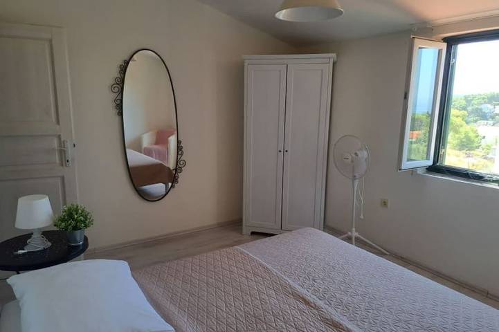 Villa pour 17 personnes, avec jardin et balcon dans Šolta - 3