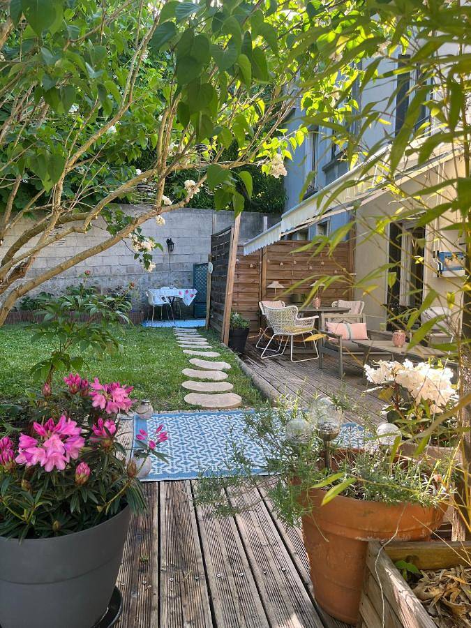 Chambre d’hôte pour 2 personnes, avec Terrasse ainsi que Jardin et Vue dans Essonne
