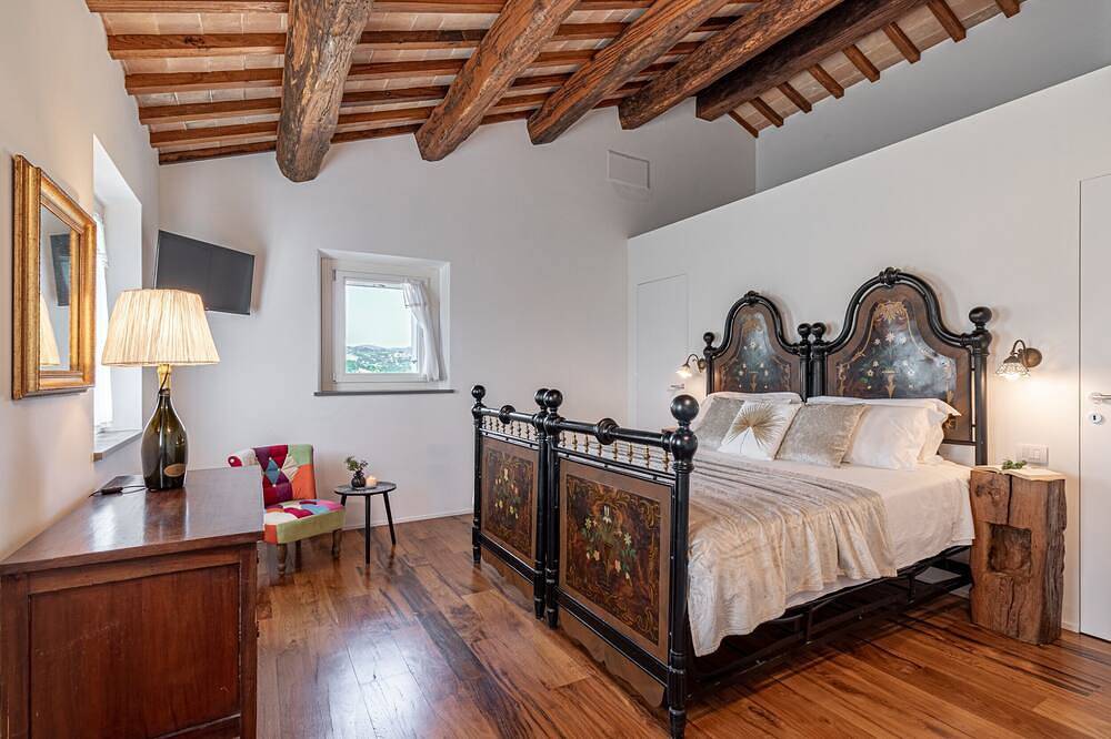 Casale Mignola dream relaxation between olive trees and hills in Cingoli, Provincie Macerata