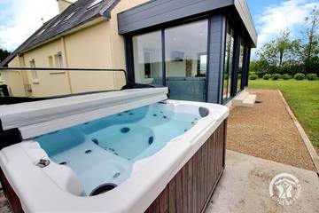 Gîte pour 6 personnes, avec terrasse et jardin ainsi que jacuzzi et sauna à Plestin-les-Grèves