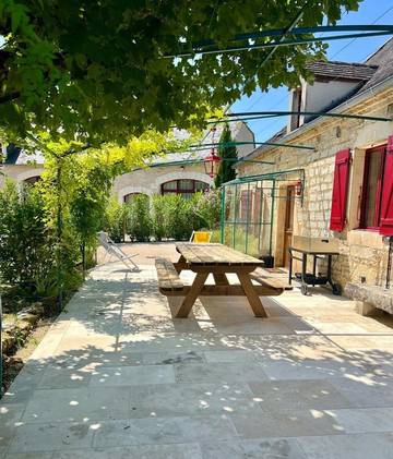 Cottage pour 8 personnes, avec piscine et jardin à Cuzance