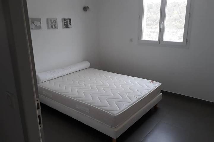 Location de vacances pour 4 personnes, avec terrasse et jardin à Ventiseri - 2