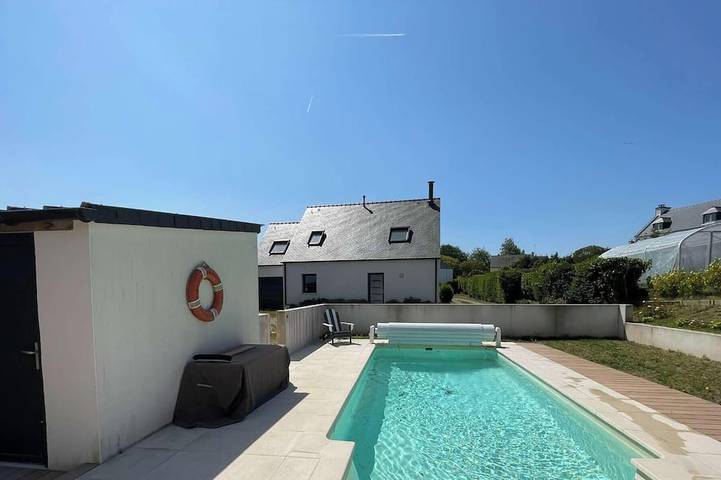 Chalet pour 10 personnes, avec jardin ainsi que piscine et terrasse, animaux acceptés