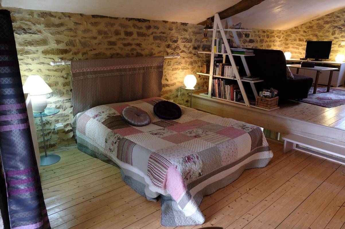 Gîte für 2 Personen mit Terrasse in Chânes, Beaujolais