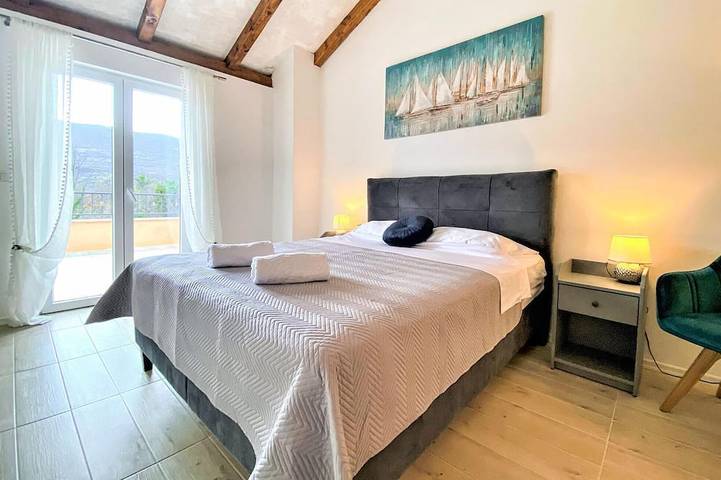 Luxurious home in Vrgorac in Makarska Riviera