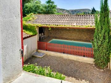 Gîte pour 6 personnes, avec jacuzzi et jardin ainsi que piscine et terrasse à Armissan