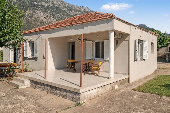 Ferienhaus für 4 Personen, mit Balkon und Garten