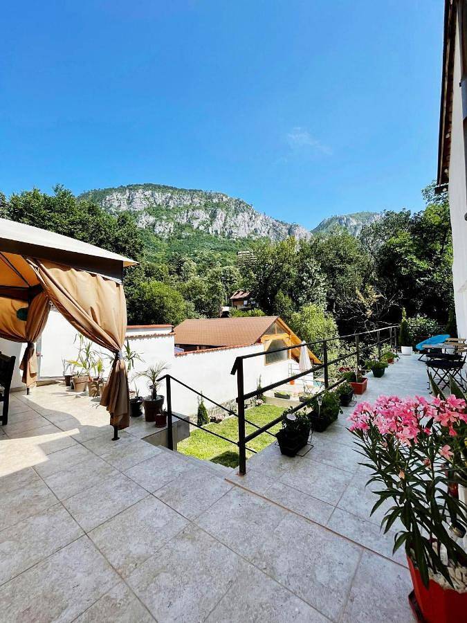 Maison d’hôte pour 2 personnes, avec jardin et piscine en Roumanie