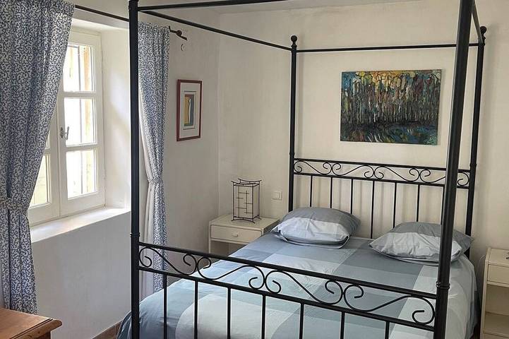 Charming 3-bedroom home with a private pool at the foot of Mont Ventoux. Stunning view in Bédoin, Parc naturel régional du Mont-Ventoux