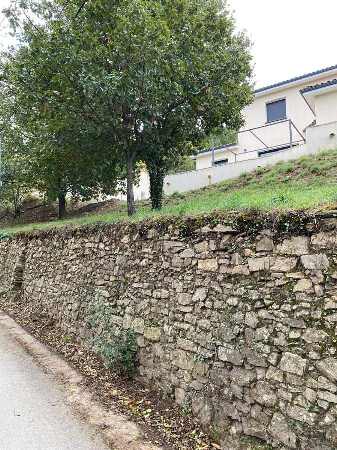 Location de vacances pour 5 personnes, avec terrasse et vue à Saint-Étienne-d'Albagnan