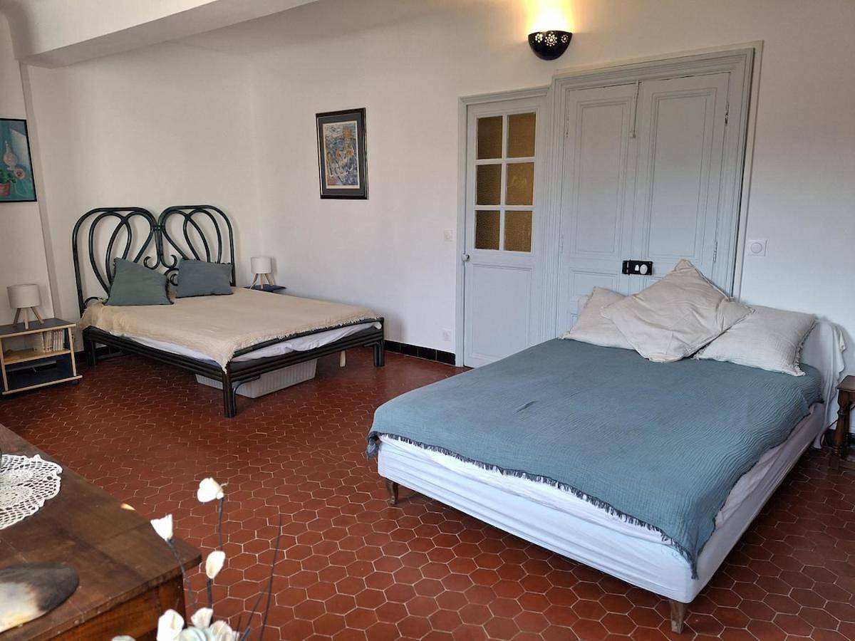 Appartement entier, Logement indépendant, coeur de village provençal in Solliès-Toucas, Côte méditerranéenne (France)
