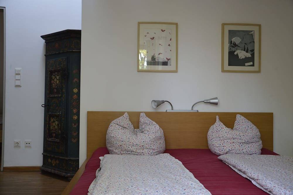 Ganze Wohnung, Ferienwohnung Ambrosiana in historischen Weberhäuschen aus 1761 in Schloss Sanssouci, Potsdam und Umgebung