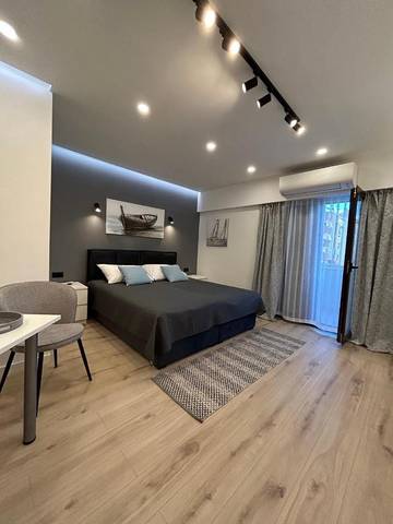 Ferienwohnung für 2 Personen, mit Balkon und Ausblick in Poreč