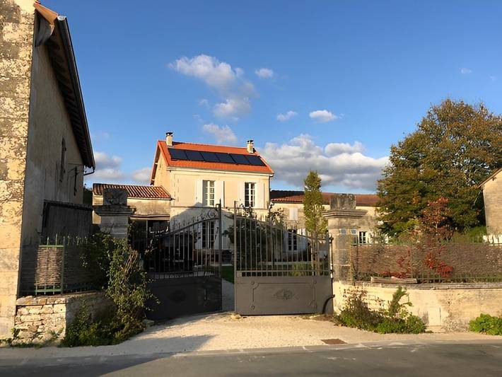 Cottage pour 2 personnes, avec jardin à Migré