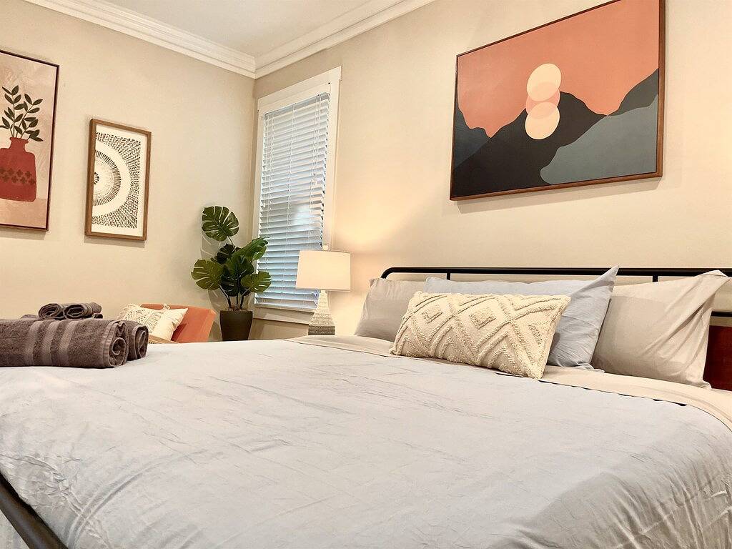 4 Bedroom Suites Under 1 Roof Near Downtown Atlanta & Airport in East Point, Fulton County