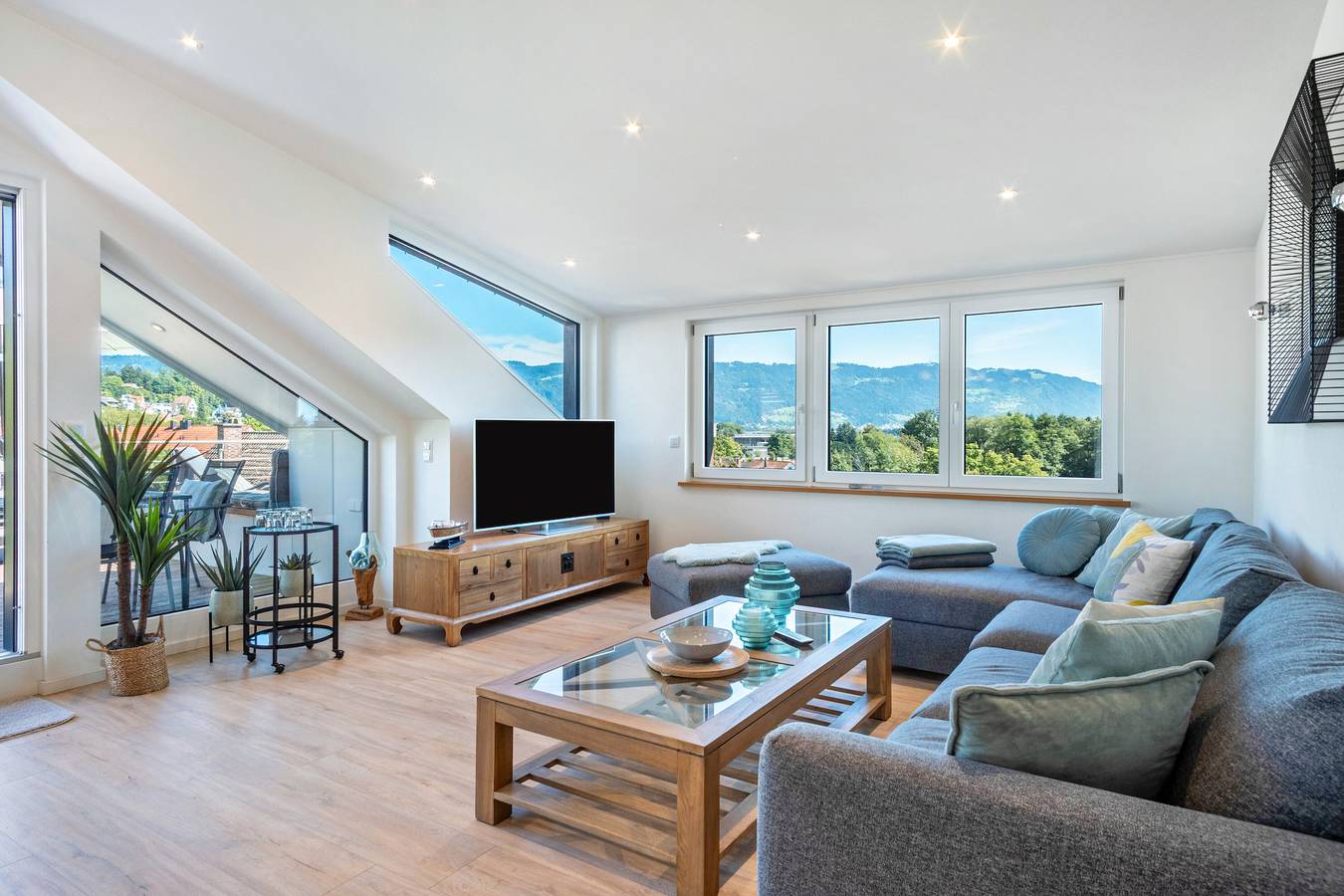 Appartement entier, Appartement "Pfänderblick" avec vue sur les montagnes, terrasse privée et Wi-Fi in Lindau, Souabe (Bavière)