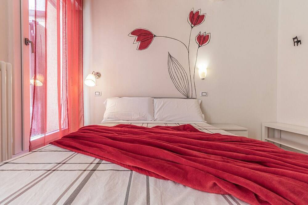 Entire apartment, Suite Modena al Centro - Affitti Brevi Italia in Modena, Modena Province