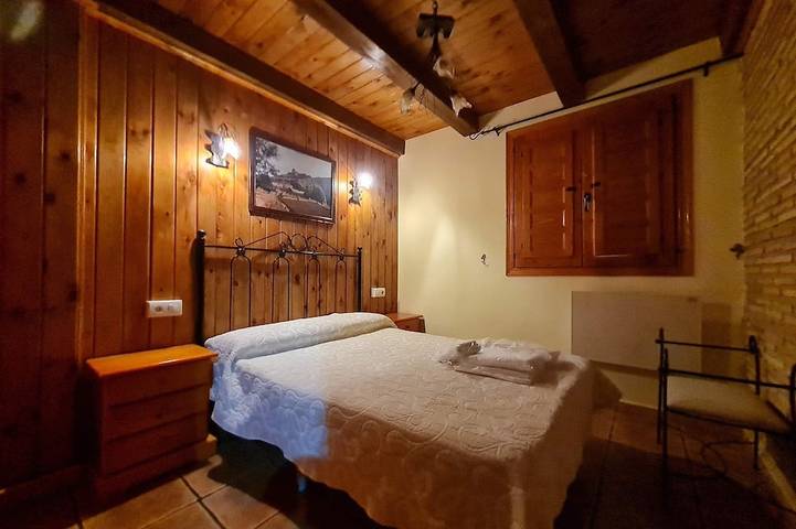 Romantic cottage with fireplace 1 bedroom next to hiking path in Nerpio, Albacete Provinz