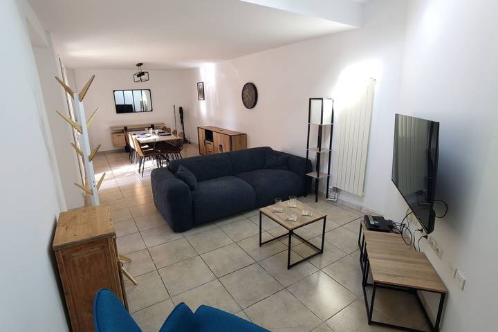 Location de vacances pour 4 personnes, avec jardin à Hérouville-Saint-Clair