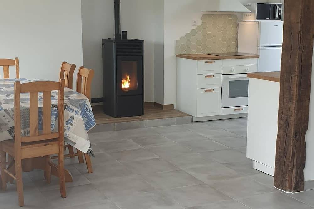 Renovated farmhouse 4 Kms from the beach and the Gr34, access to sheep park! in Lamballe-Armor, Côte de Goëlo