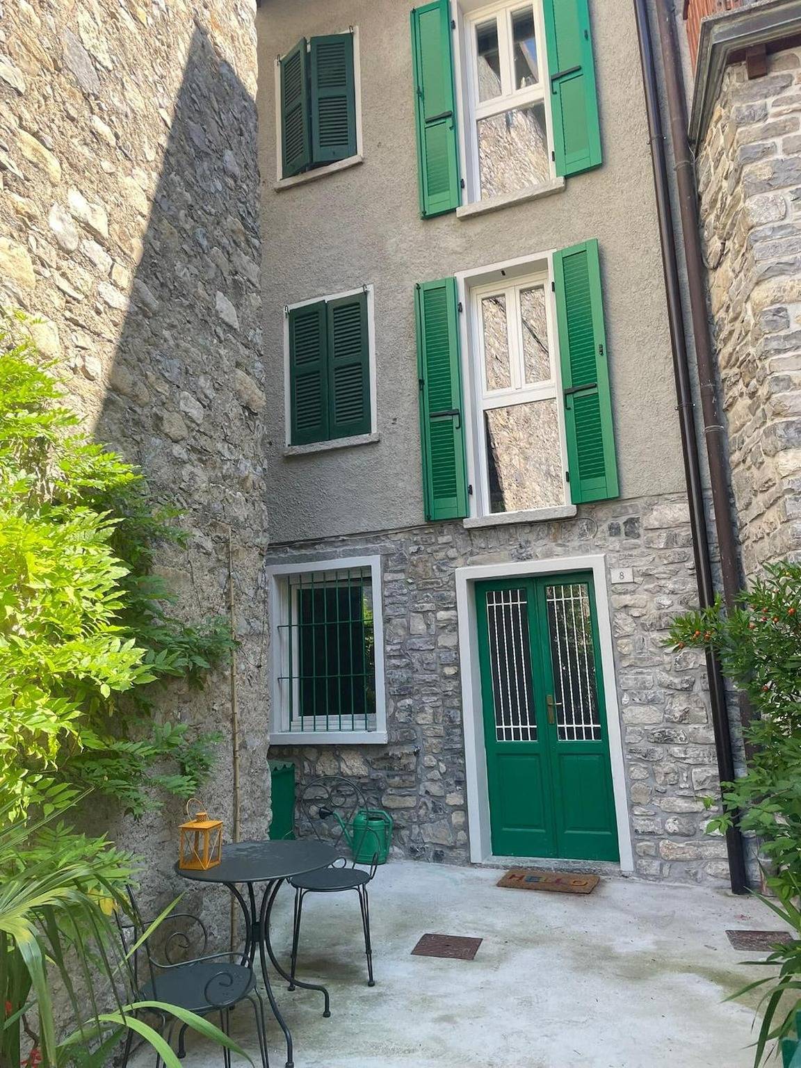 Apartamento entero, Prima del cielo - apartamento junto al lago in Esino Lario, Municipio de Esino Lario