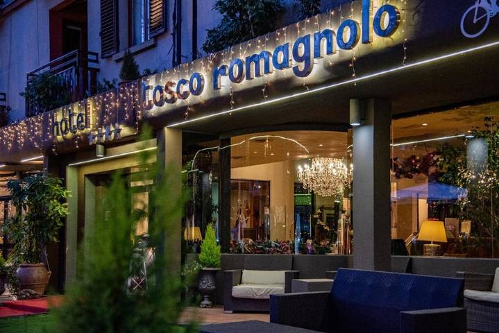 Hôtel pour 2 personnes, avec Terrasse et Jacuzzi ainsi que Jardin et Piscine dans La Verna