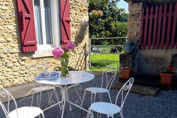 Location de vacances pour 4 personnes, avec jardin dans Igon
