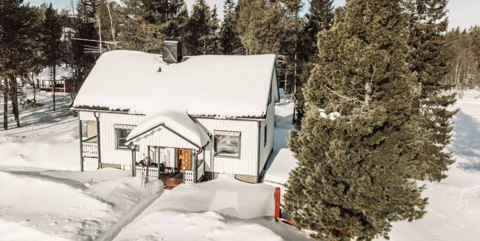 Ferienwohnung für 6 Personen, mit Garten und Sauna sowie Seeblick, mit Haustier in Lappland (Schweden)
