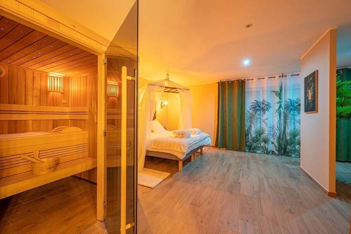 Suite lost paradise avec spa et sauna privatif in Zuydcoote, Côte des dunes de Flandres