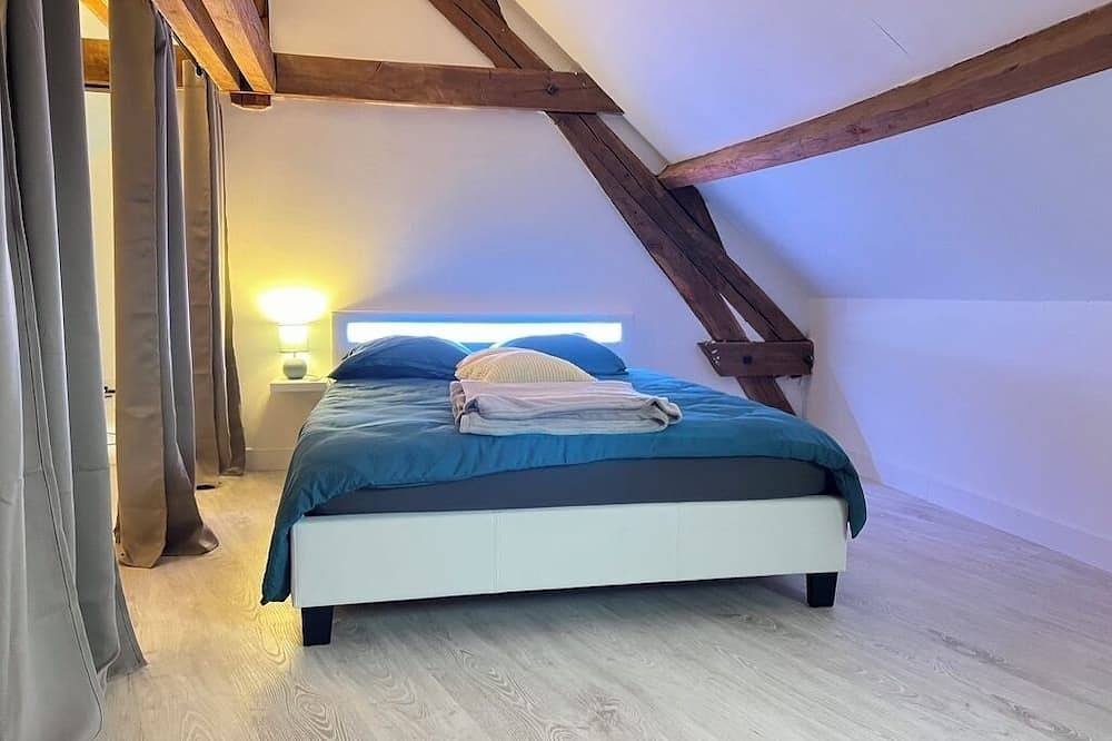 Entire apartment, The armory in Sens, Yonne